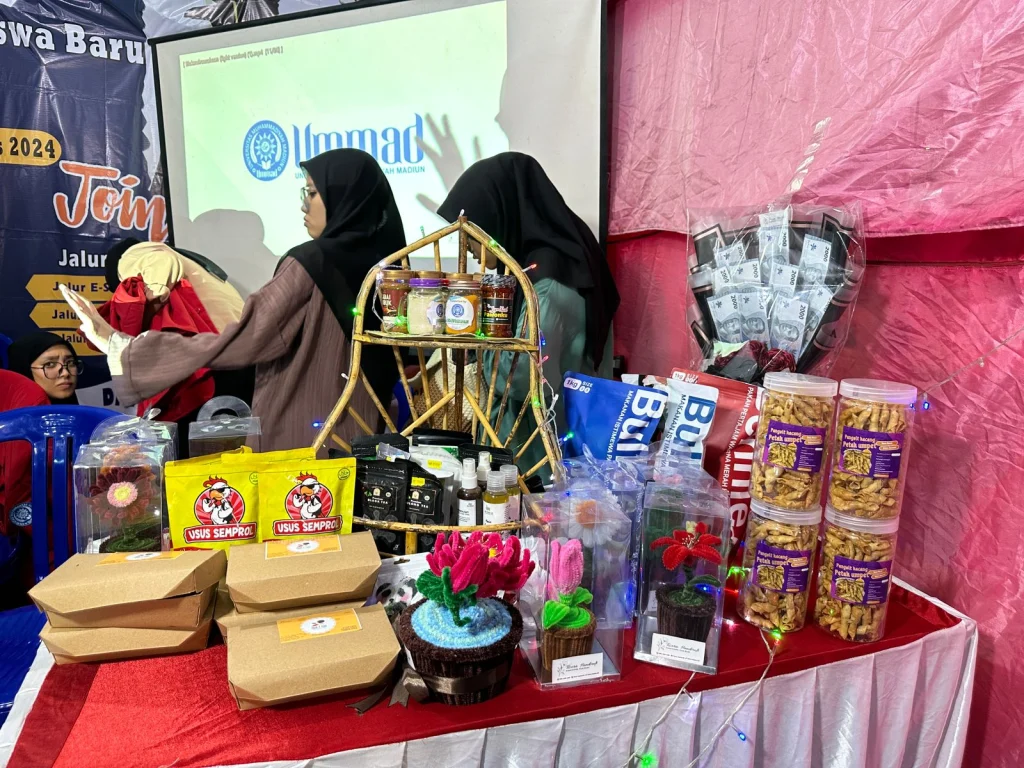 Biokewirausahaan UMMAD Pamerkan Produk Mahasiswa di Gelaran Jatim Ampuh 2024