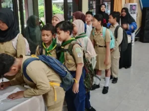 Murid SD Muhammadiyah Kota Blitar Ikuti Pelatihan Kader Pejas dan Tiwisada