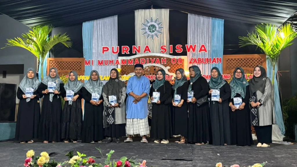 MIM 09 Labuhan Brondong Lamongan Luncurkan Buku tentang Meneladani Tokoh-Tokoh Muhammadiyah