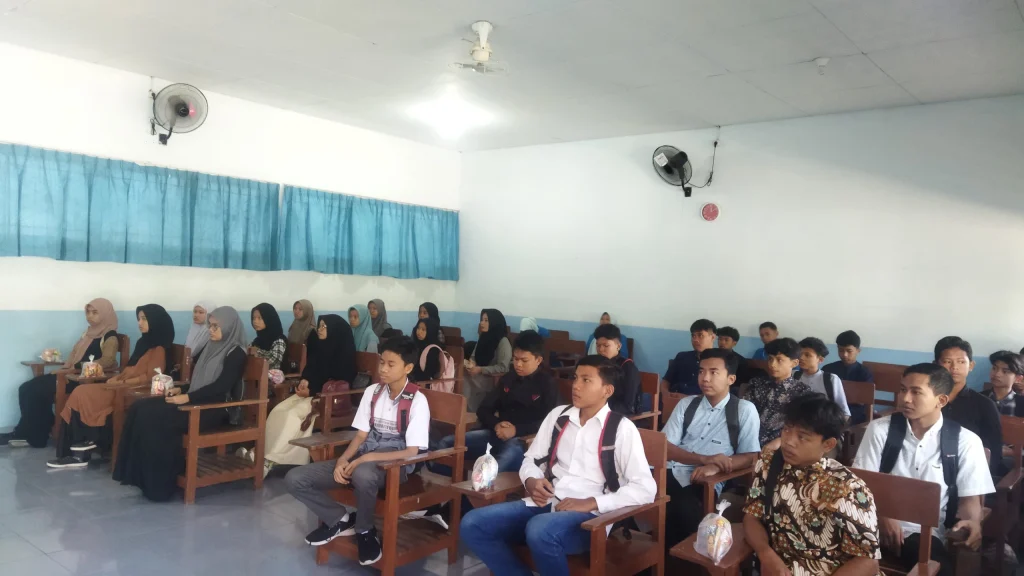 Menengok Pembekalan Fortasi Siswa Baru Smamsi