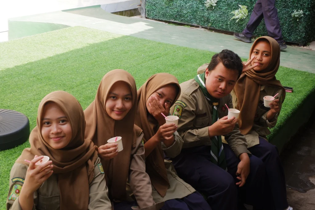 Menilik Eksperimen Larutan Koligatif dengan Membuat Es Krim di SMAM 3 Jember