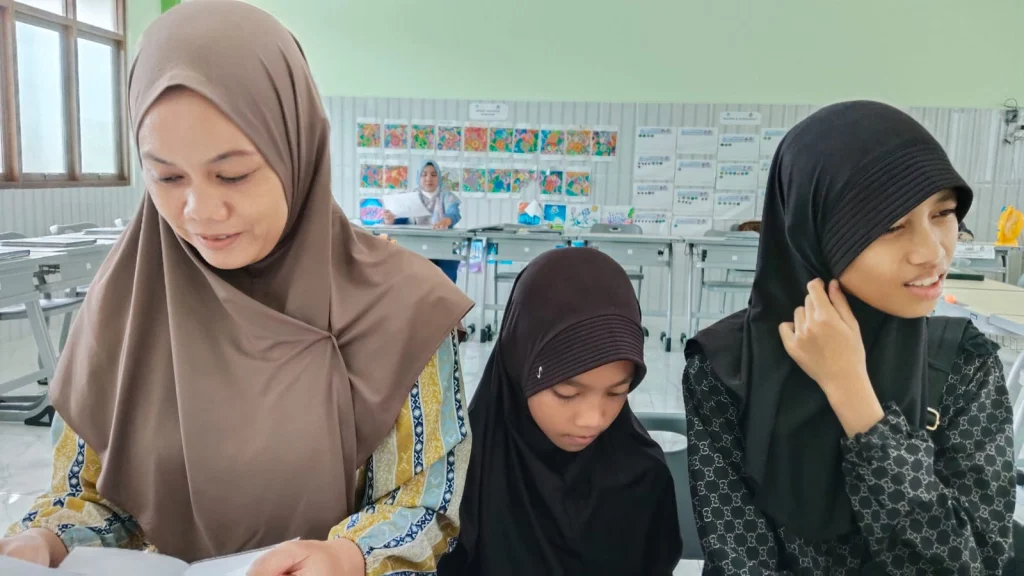 Ada Kejutan dalam Penerimaan Raport Semester Ganjil 2024/2025 di SD Almadany Gresik