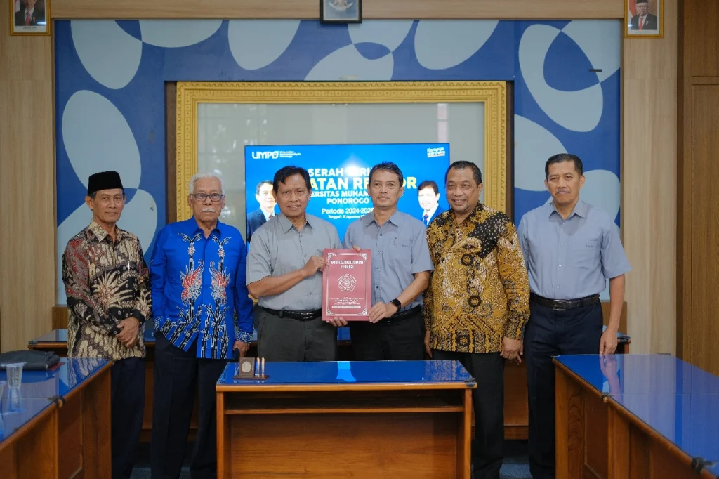 Serah Terima Jabatan Rektor UMPO, Dr Rido Resmi Gantikan Dr Happy