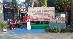 Menengok Keseruan Jalan Sehat di SD IKROM