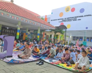TK Aisyiyah 40 PPS Gresik Gelar Praktik Shalat Idul Adha