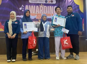 Lewat Imajinasi Buku, Siswa SMAMSEVEN Raih Juara 2 Lomba Desain Grafis AI Nasional