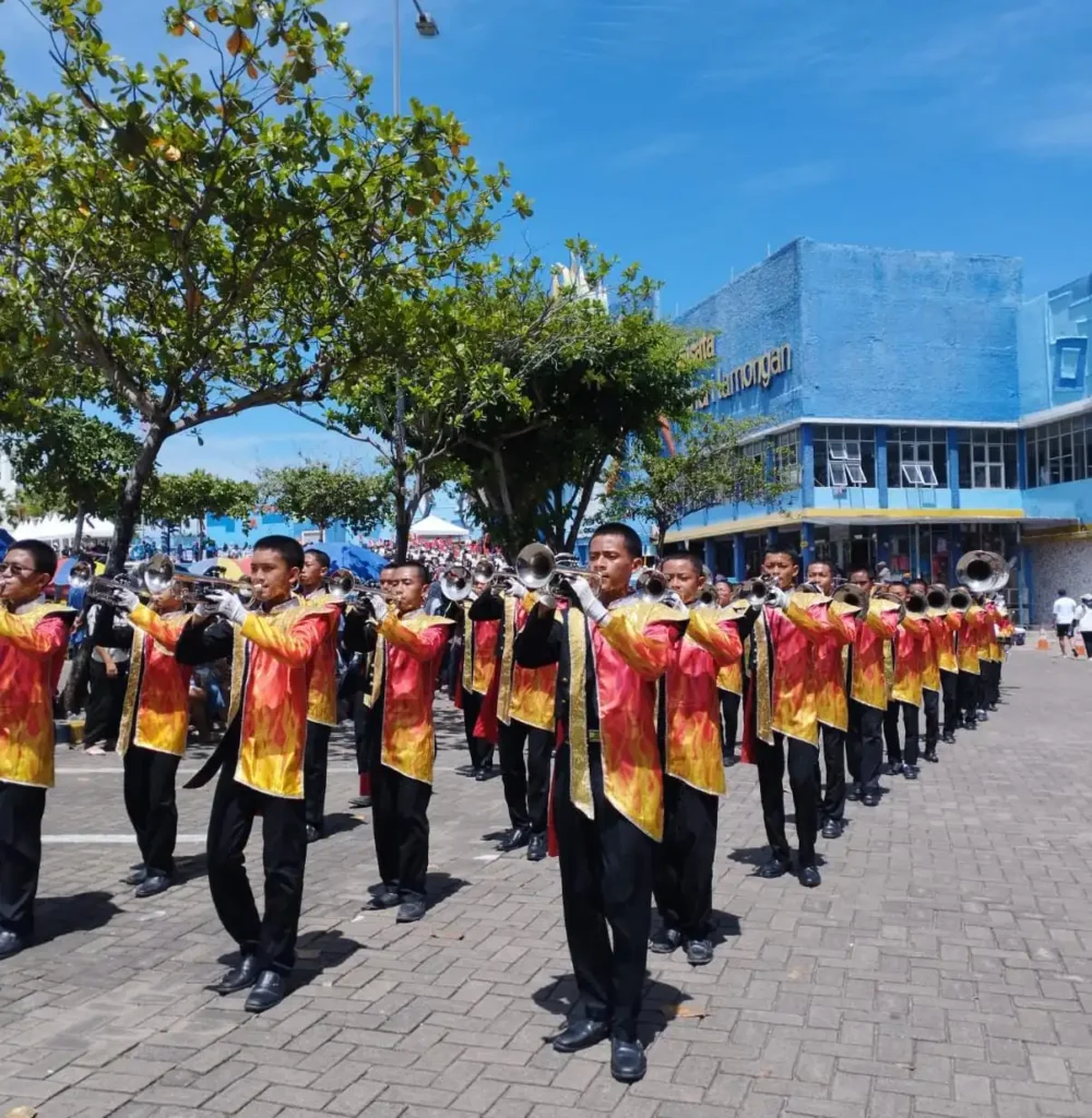 Marching Band MA Al-Ishlah Sendangagung Sukses Sabet Juara Umum II Se-Jatim Kejuaraan di WMC IV