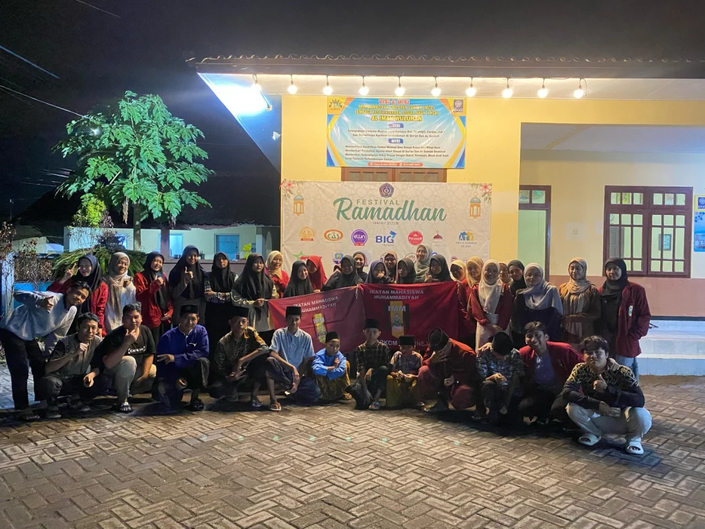 Implementasi Al-Maun: IMM UNEJ Adakan One Day For Society di LKSA Al-Iman Wuluhan