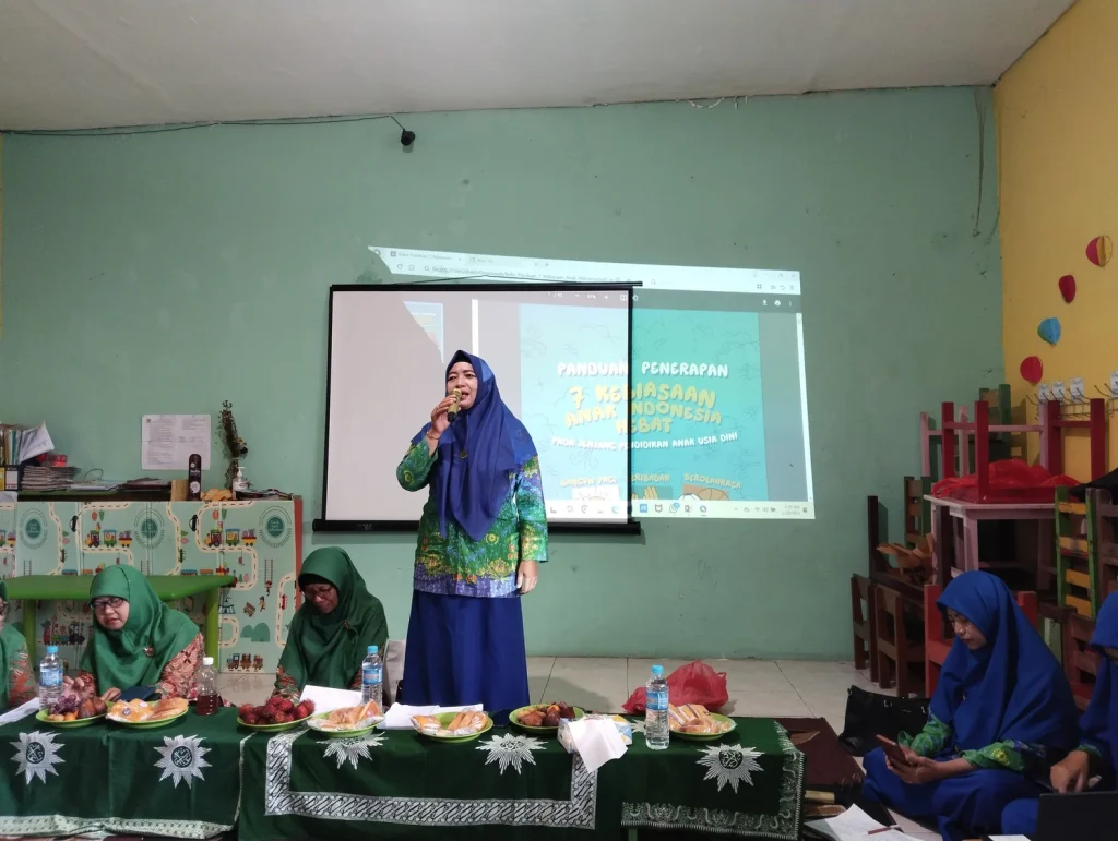 Hadirkan Es Teler Manalagi, Rapat Rutin IGABA di TK Aisyiyah 38 Driyorejo Berakhir Manis