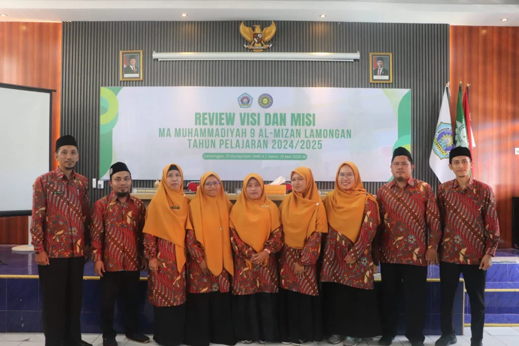 Untuk Kemajuan, MA Muhammadiyah 9 Al Mizan Lamongan Mereview Visi dan Misi