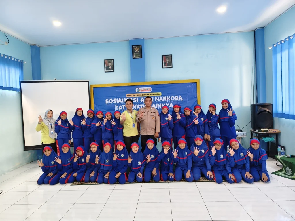 Sambut Libur Sekolah, Ini Bekal dari SD Zamzam untuk Siswa-Siswinya