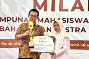SMA Muhammadiyah 7 Surabaya Kembali Raih Prestasi dengan Juarai Lomba Cipta Puisi