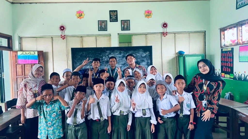 Superhero Anti-Bullying: Belajar Berani Bicara dan Melindungi Teman di MI Ihyaul Islam Desa Imaan