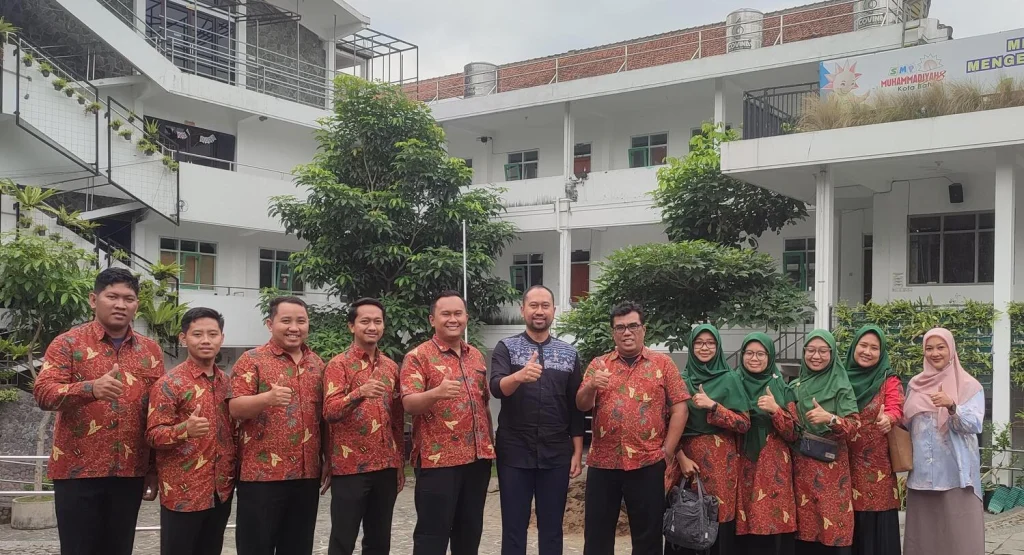 Perkuat Manajemen dan Strategi Pengembangan Sekolah, SMP Mulia Tulangan Studi Banding ke Batu Malang