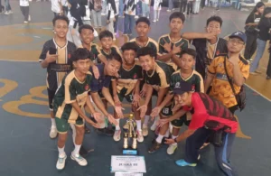 Tim Futsal Madtsamutu Ponpes Modern Paciran Raih Juara Turnamen Futsal IKAMALA UM Cup II