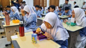 Sekda Surakarta Apresiasi Uji Coba Makan Gratis di SMPM Kottabarat Surakarta