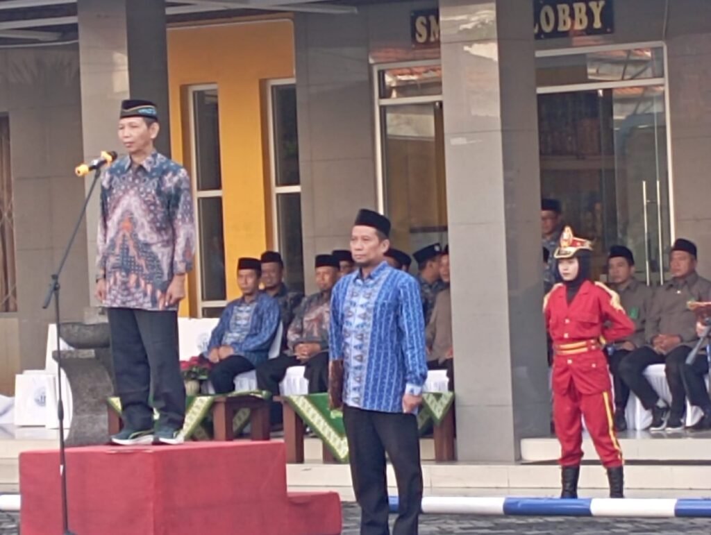 Rayakan Hari Guru Nasional, SD Muhammadiyah 1 Krian Ikuti Upacara Akbar se-Sidoarjo
