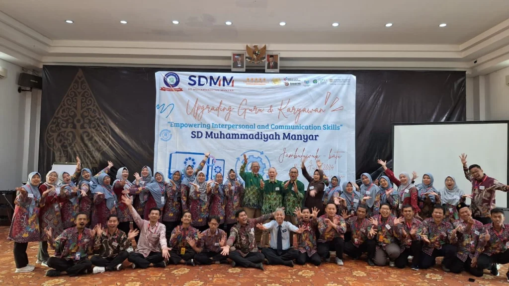 Upgrading Guru dan Karyawan SDMM bersama Dale Carnegie Indonesia