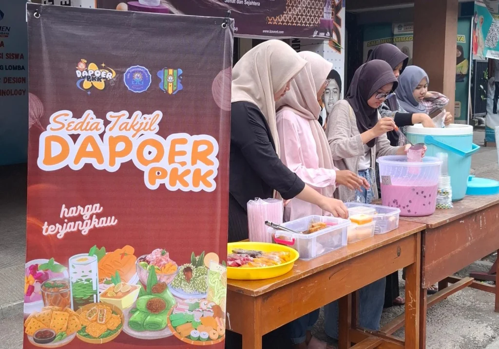 Praktik Kewirausahaan, Takjil Siswa SMK MUDISA Laris Manis