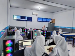 Menilik Antusiasme Siswa SMP Belajar Animasi di SMK Muda Genteng