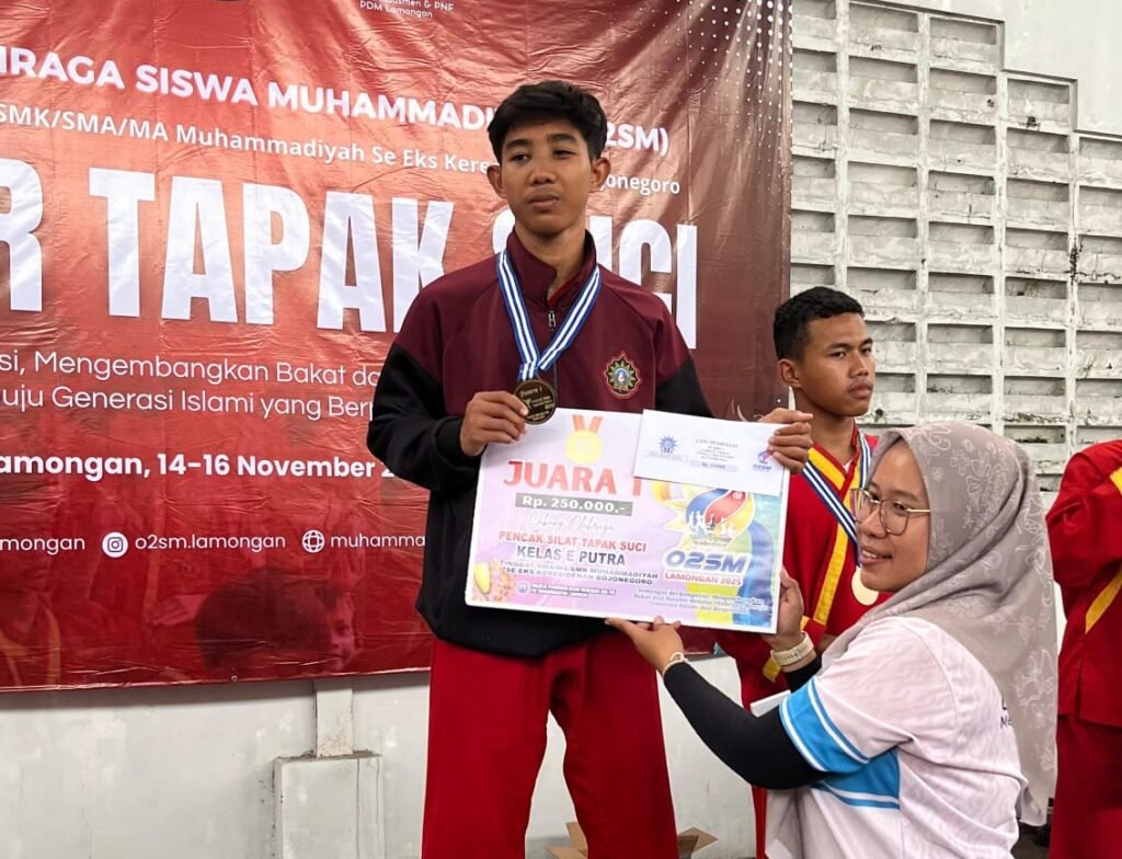 Wusthon Hanafi Siswa Mamsaka Raih Juara 1 Tapak Suci O2SM se-Keresidenan Bojonegoro
