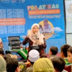 Penulis Buku Anak Ini Mengajari Siswa SD Mudipat Menulis