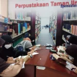 Hari Buku Nasional, Siswa Spemdalas Belajar Resensi Buku