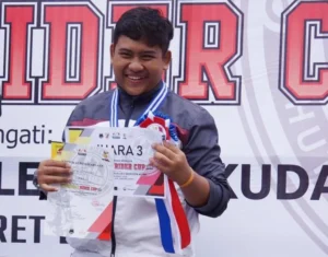 Dengan Kuda Sewaan, Siswa Ini Mampu Rebut Juara
