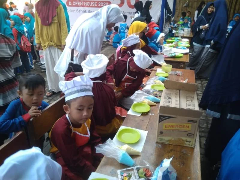 Milad Sekolah Dimeriahkan Jalan Sehat hingga Lomba Masak