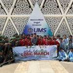 Longmarch Santri Muallimin dalam Guyuran Hujan Semarakkan Muktamar