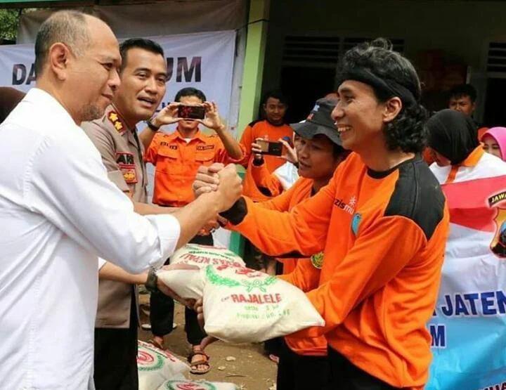4 Rumah Kena Longsor, MDMC Langsung Evakuasi dan Buka Dapur Umum