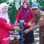 Aksi Peduli Lingkungan Smamdela, Bangun Tower Hidroponik dan Bawa Tumbler