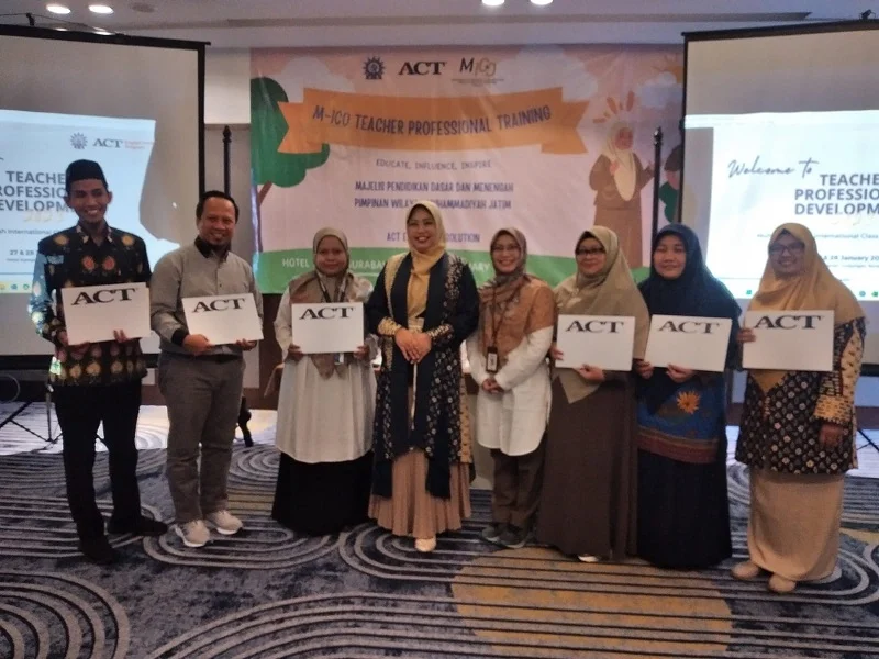 7 Sekolah M-ICO Terima Legalisasi Penggunaan Lisensi dan Kurikulum dari ACT