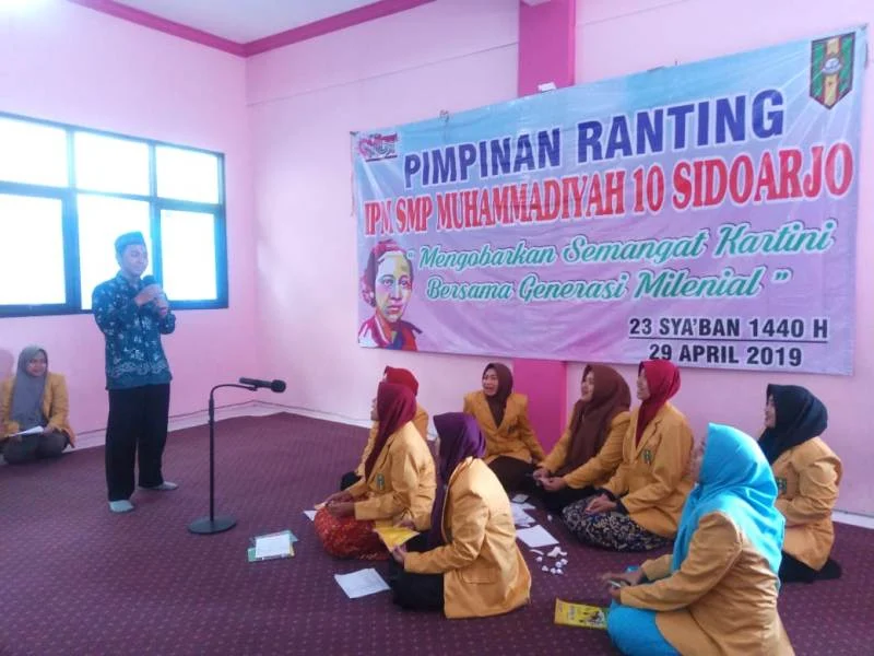 Guru Bermain Drama untuk Nasihati Muridnya