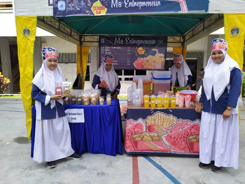 Dari Bazar ke Bazar Siswa Ini Praktik Jadi Entrepreneur