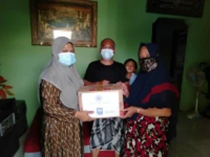 MCCC Babat Bantu Warga Isoman