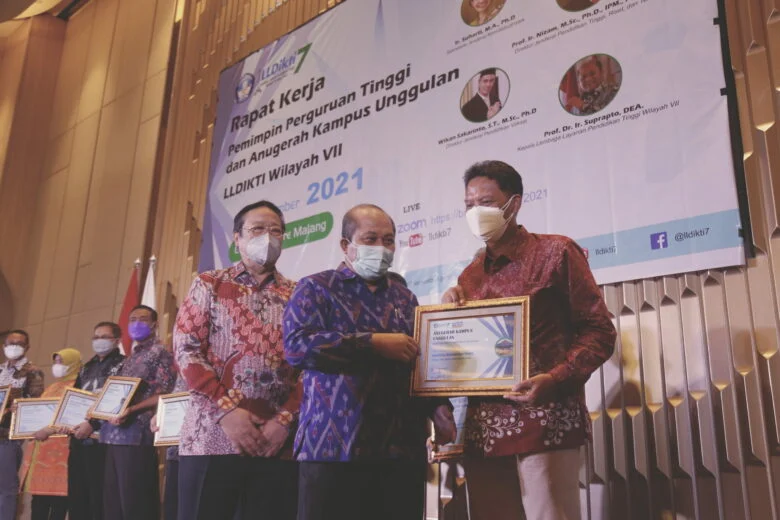 Rahasia UMM Raih Peringkat I Bidang Kemahasiswaan Terbaik AKU 2021