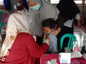 MIM Dolopo Gelar Vaksinasi Massal