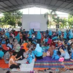 Cara Unik Peringati Milad, Anak PAUD dan TK Menggambar Bebas di Kain Sepanjang 180 Meter dan Dipamerkan