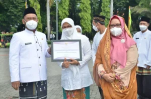 Mimsatu Ujungpangkah Raih Madrasah Adiwiyata