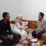 Membangun Sekolah Unggulan Bisa Menganut Iklan Parfum seperti Ini