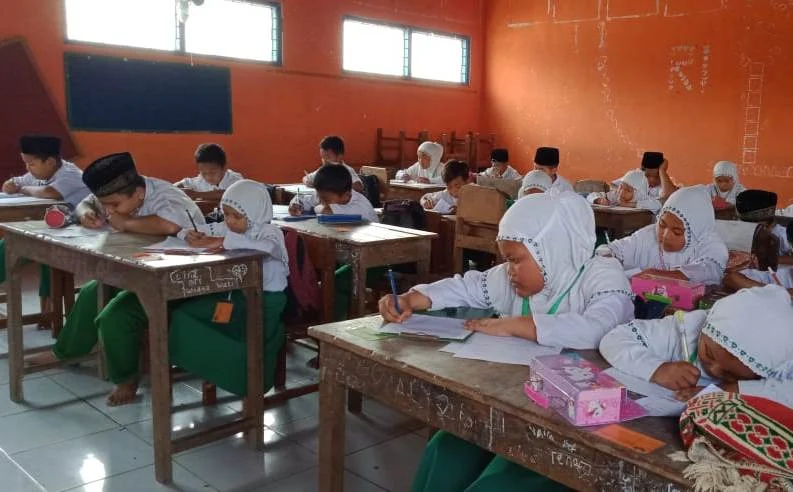 Ujian di Tengah Puasa, Begini Komentar Para Siswa