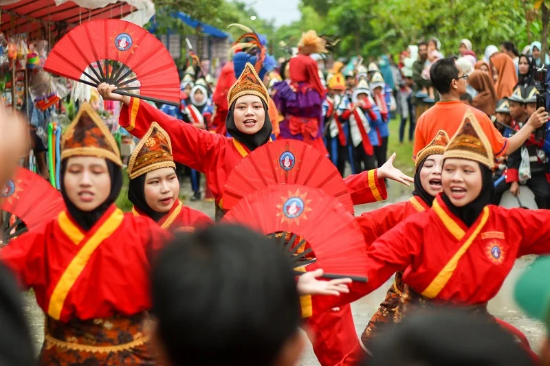MIM Dubes Sumuragung Semarakan Muktamar dengan Pawai
