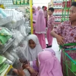 Praktik Fiqih Jual Beli, Toserba Ini Jadi Heboh Diserbu Pembeli