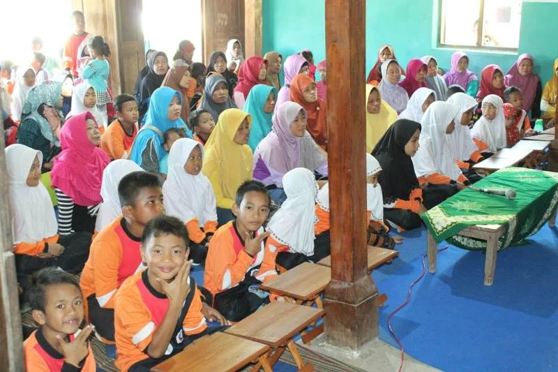 Lewat Family Gathering Bersama Memajukan Madrasah