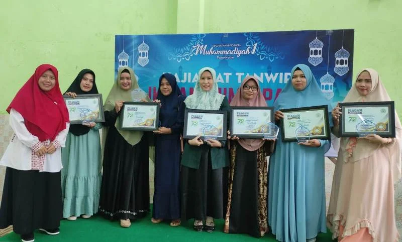 Rayakan Milad, Wali Murid Rela Menghias Kelas