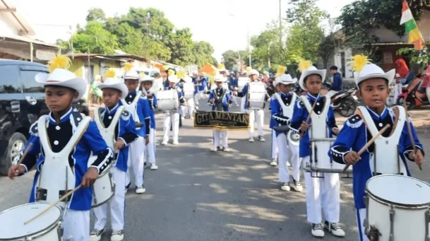 Pawai Dramben dan Unjuk Kreasi MIM Perante Meriahkan Milad Ke-111 Muhammadiyah