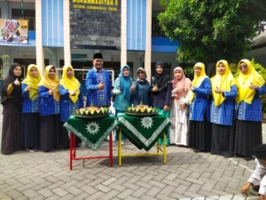 Guru Mimsix Mendapat Kejutan di Hari Spesial Ini