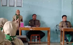 Hari Pertama Masuk Sekolah, Ini yang Dilakukan Guru dan Siswa
