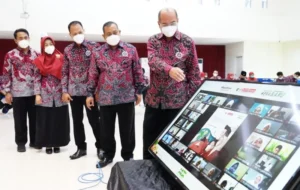 Surat Digital untuk Presiden dan Squid Game Sambut Mahasiswa Baru UMSurabaya